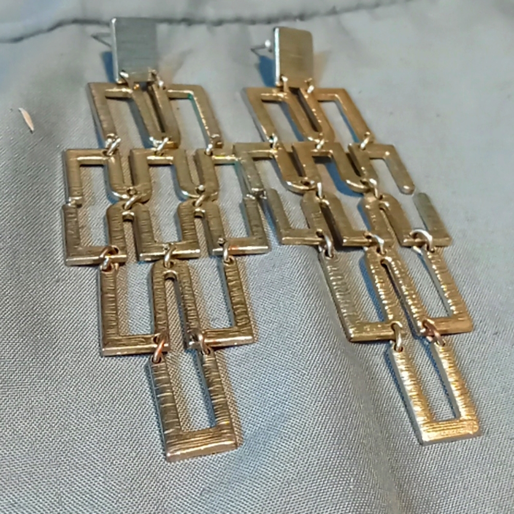Jewelry - Picture 2 of 2
